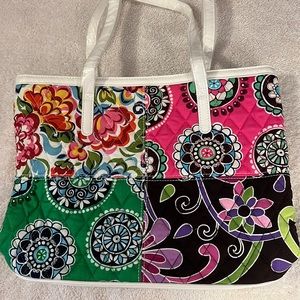 2009 Pattern Medley Tote (NWOT)